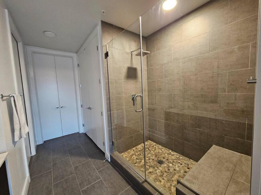 휴스턴 Luxury Highrise In Midtown - Skyline Views And Chic Decor 아파트 외부 사진
