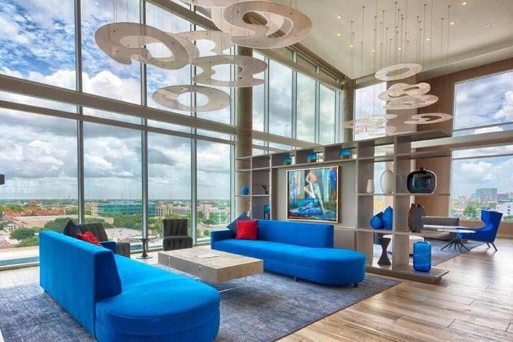 휴스턴 Luxury Highrise In Midtown - Skyline Views And Chic Decor 아파트 외부 사진
