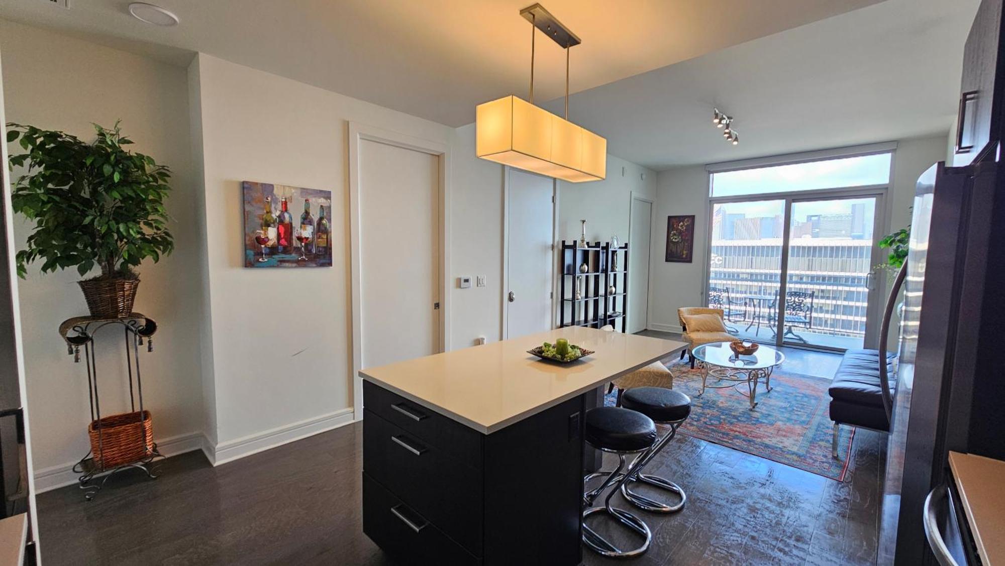 휴스턴 Luxury Highrise In Midtown - Skyline Views And Chic Decor 아파트 외부 사진